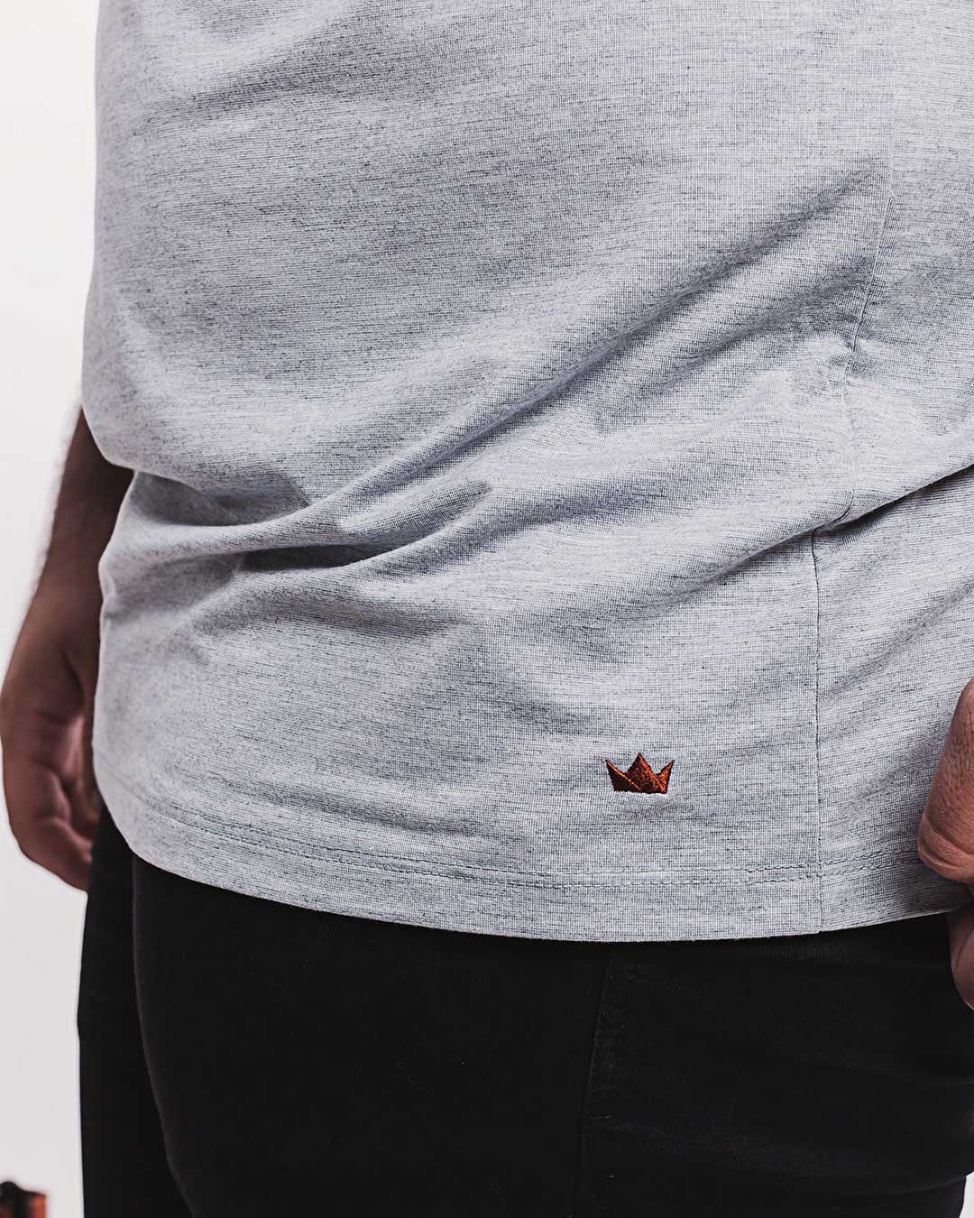 Camiseta Viscose Everyday Cinza Mescla Ezutus Compre roupas estilosas na Amorope, site seguro, frete grátis e parcelamento sem juros. Moda feminina e masculina num só lugar.