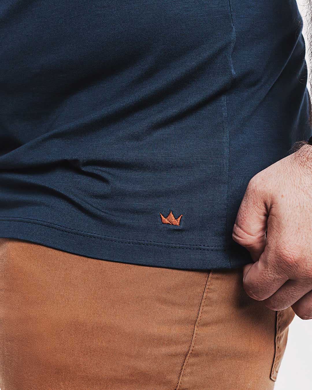 Camiseta Viscose Everyday Azul Marinho Ezutus Compre roupas estilosas na Amorope, site seguro, frete grátis e parcelamento sem juros. Moda feminina e masculina num só lugar.