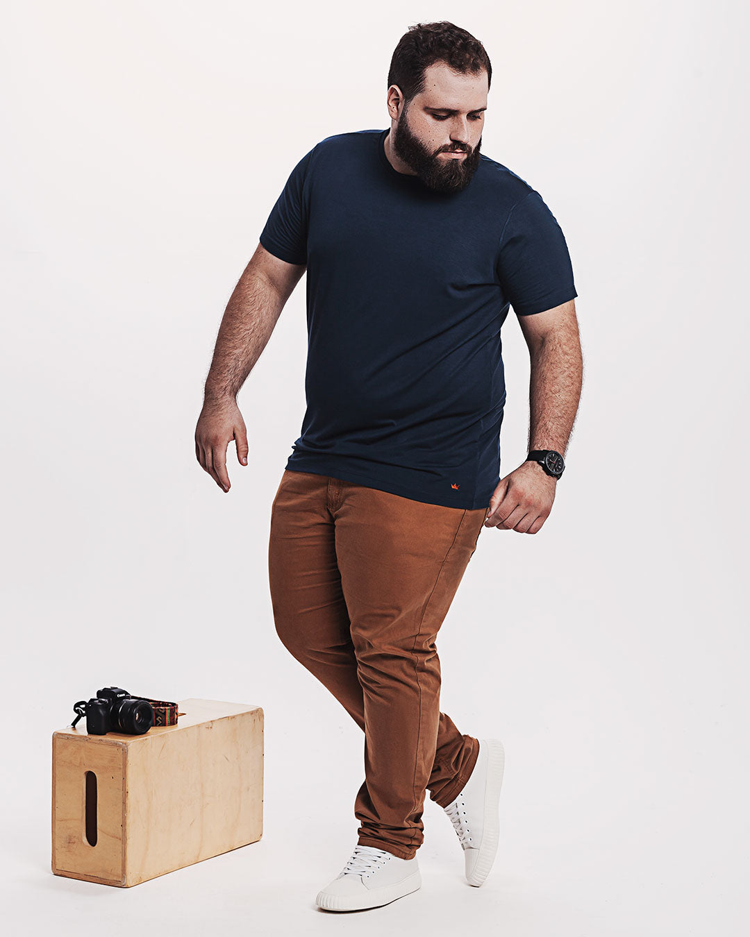 Camiseta Viscose Everyday Azul Marinho Ezutus Compre roupas estilosas na Amorope, site seguro, frete grátis e parcelamento sem juros. Moda feminina e masculina num só lugar.