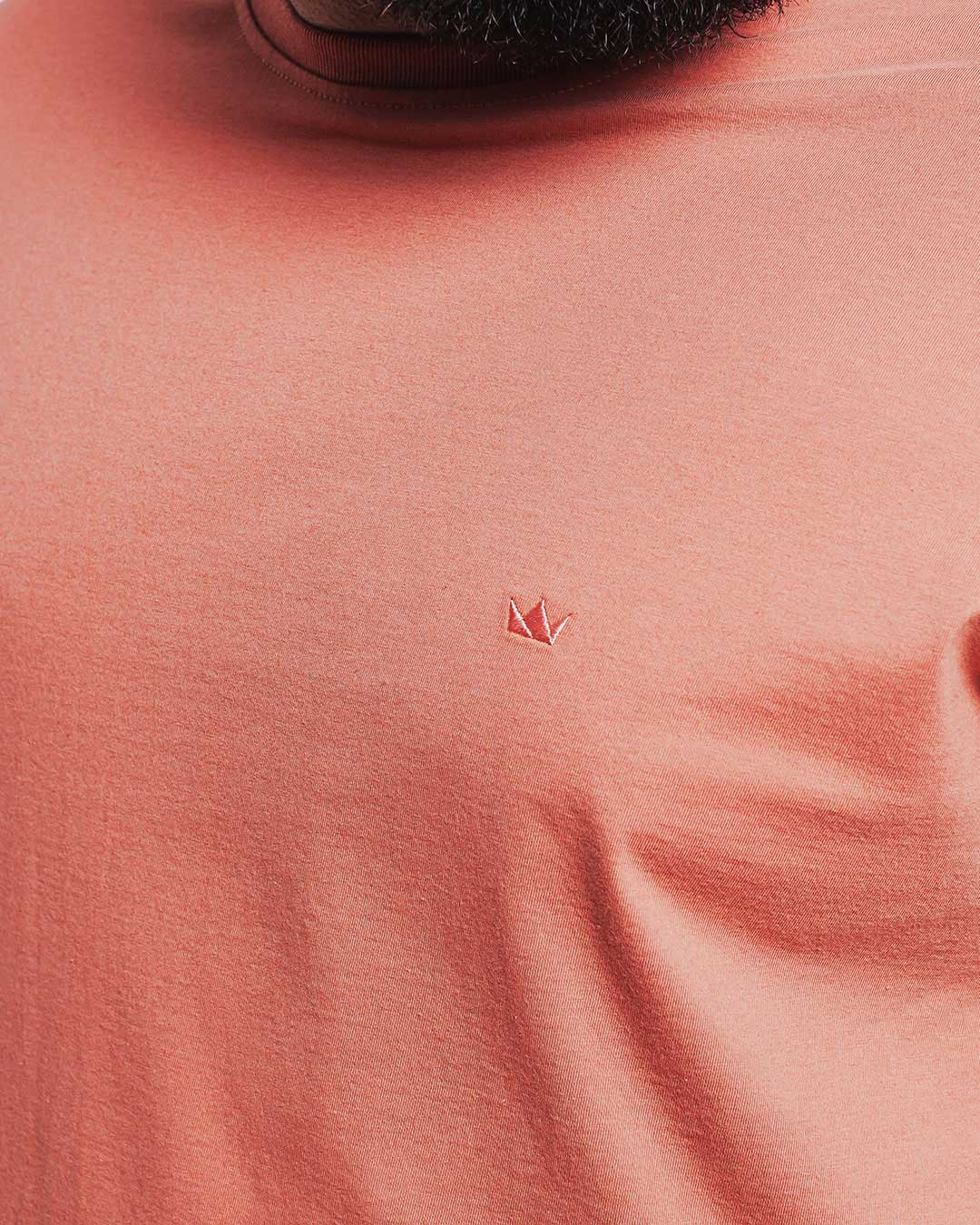 Camiseta Algodão 301 Rosa Ezutus Compre roupas estilosas na Amorope, site seguro, frete grátis e parcelamento sem juros. Moda feminina e masculina num só lugar.