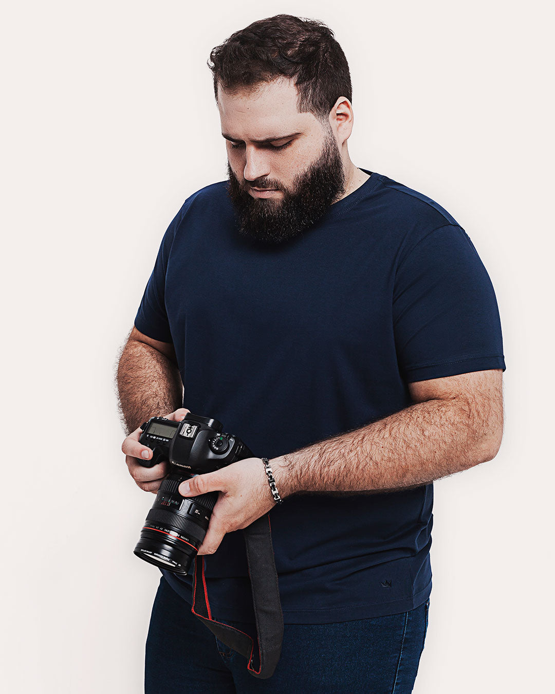 Camiseta Algodão Pima Azul Marinho Ezutus Compre roupas estilosas na Amorope, site seguro, frete grátis e parcelamento sem juros. Moda feminina e masculina num só lugar.