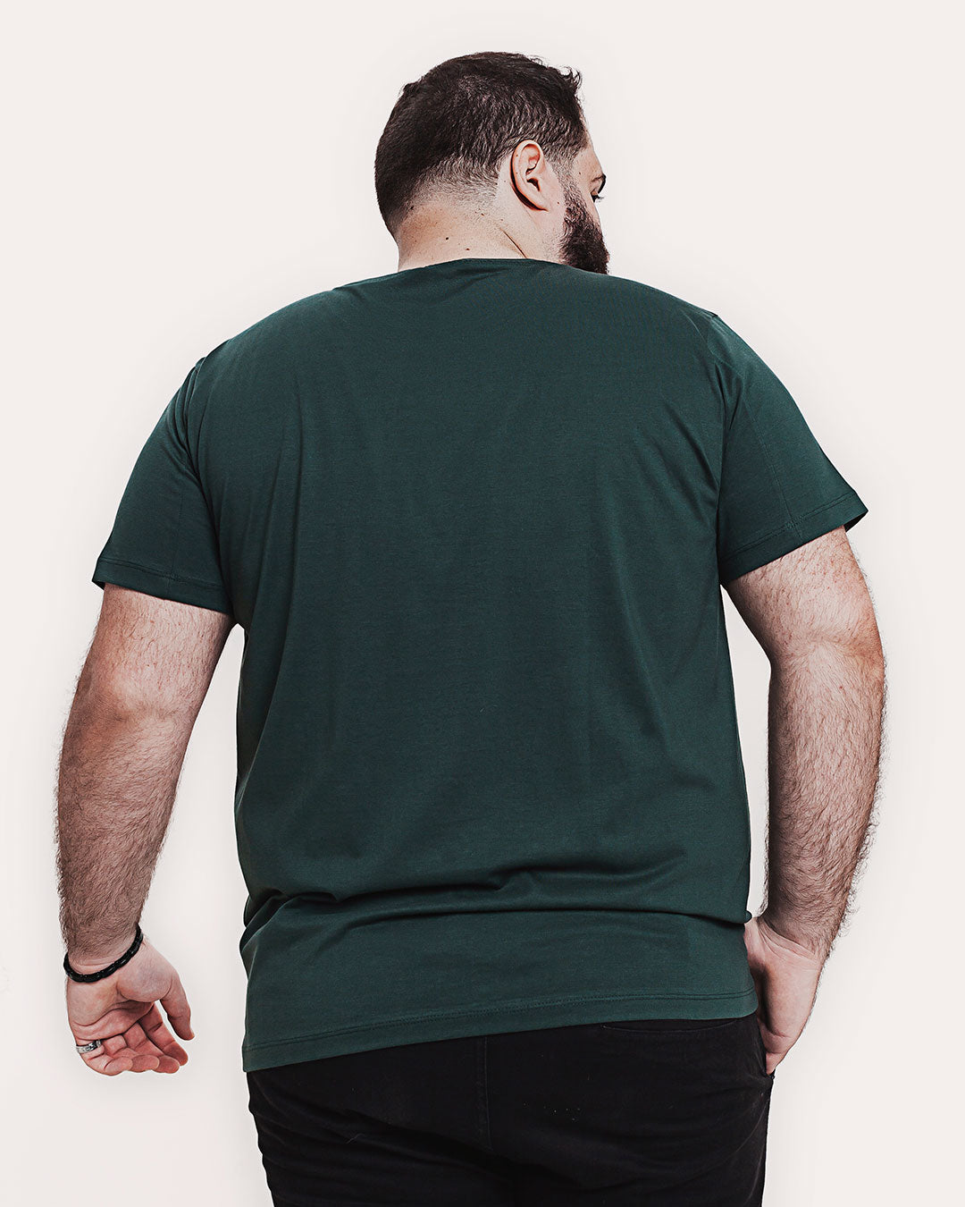 Camiseta Algodão Pima Verde Escura Ezutus Compre roupas estilosas na Amorope, site seguro, frete grátis e parcelamento sem juros. Moda feminina e masculina num só lugar.