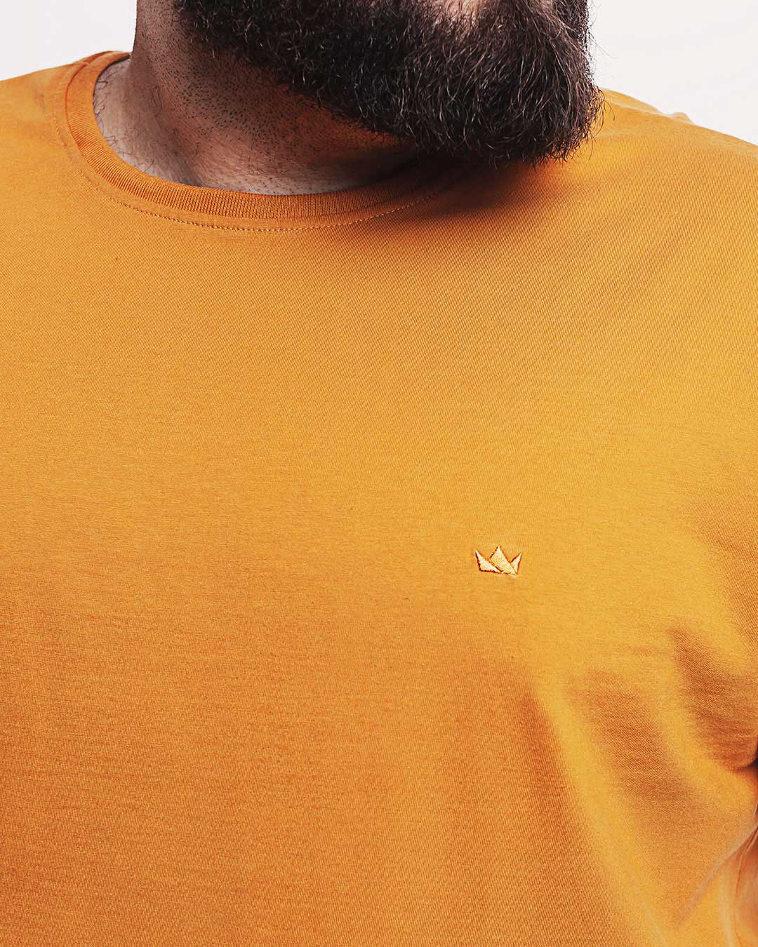 Camiseta Algodão 301 Amarela Ezutus Compre roupas estilosas na Amorope, site seguro, frete grátis e parcelamento sem juros. Moda feminina e masculina num só lugar.